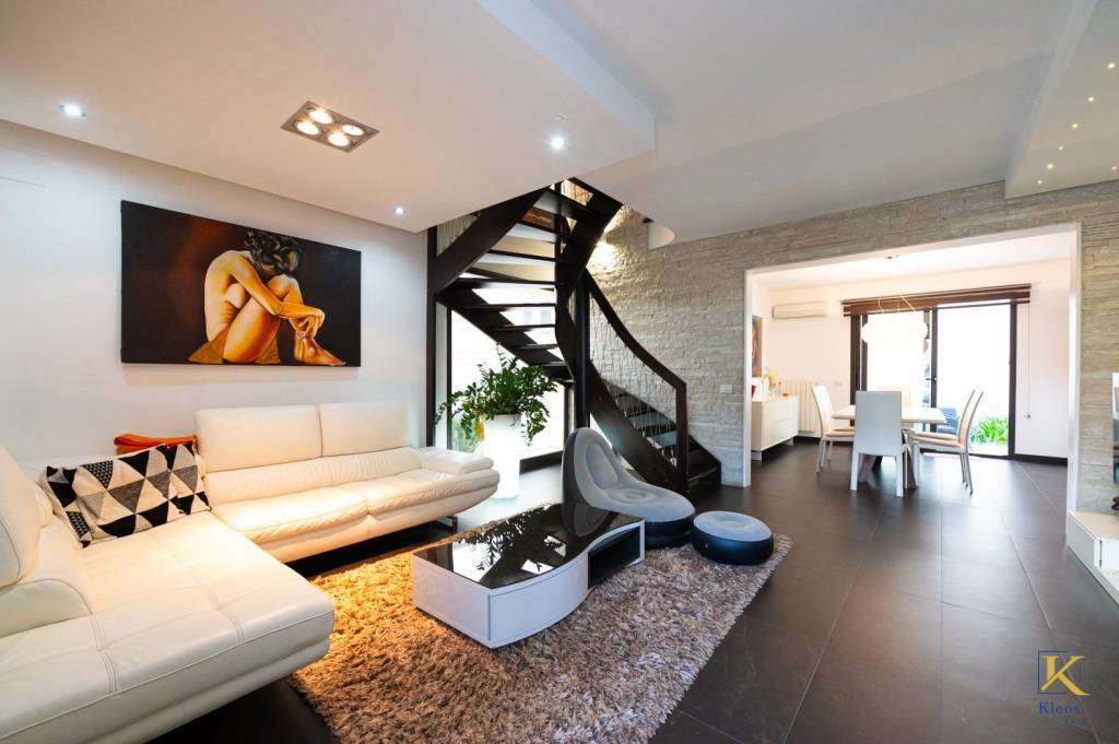 casa indipendente in vendita a Vittoria
