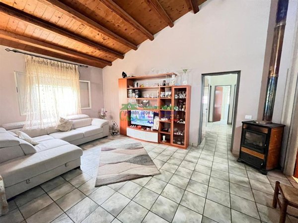 casa indipendente in vendita a Vittoria