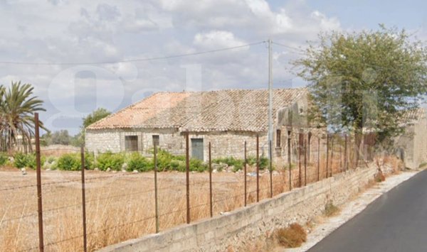 casa indipendente in vendita a Vittoria in zona Scoglitti