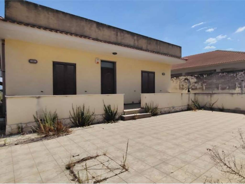 casa indipendente in vendita a Vittoria