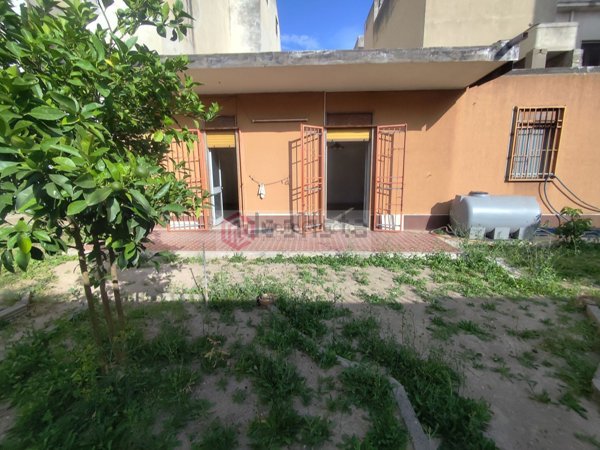 casa indipendente in vendita a Vittoria