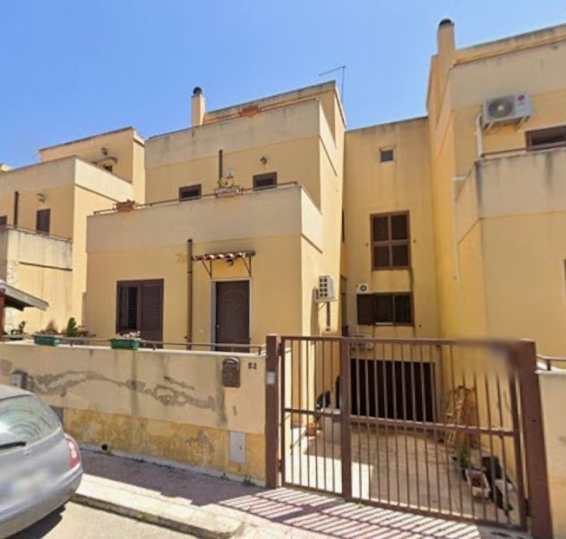 casa indipendente in vendita a Vittoria in zona Scoglitti