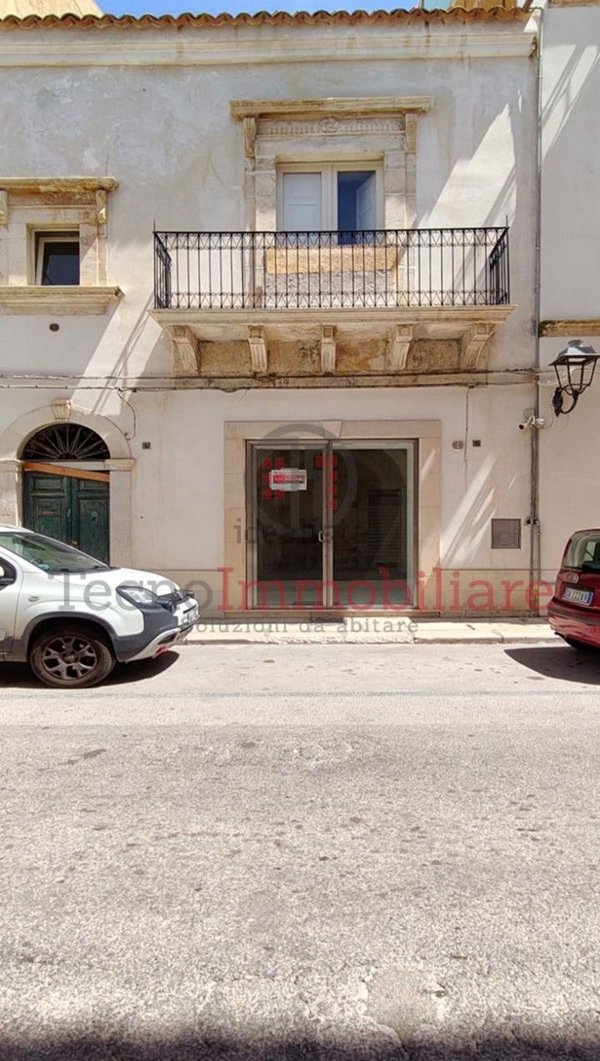 casa indipendente in vendita a Vittoria