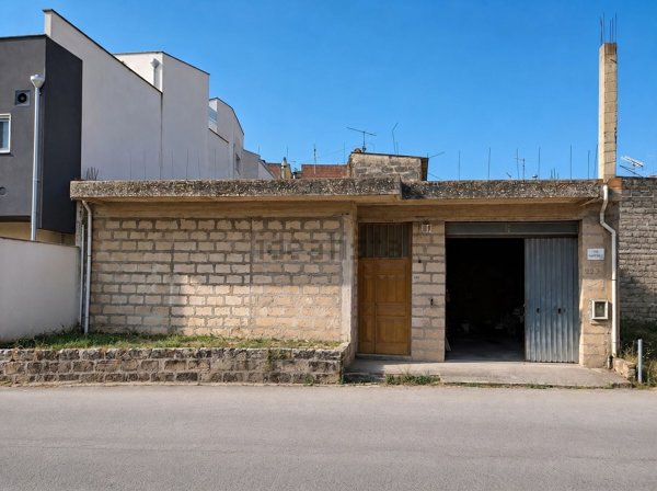 casa indipendente in vendita a Vittoria