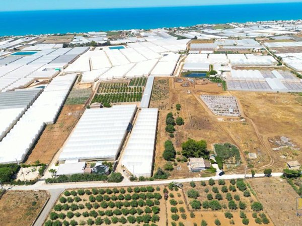 casa indipendente in vendita a Vittoria in zona Scoglitti