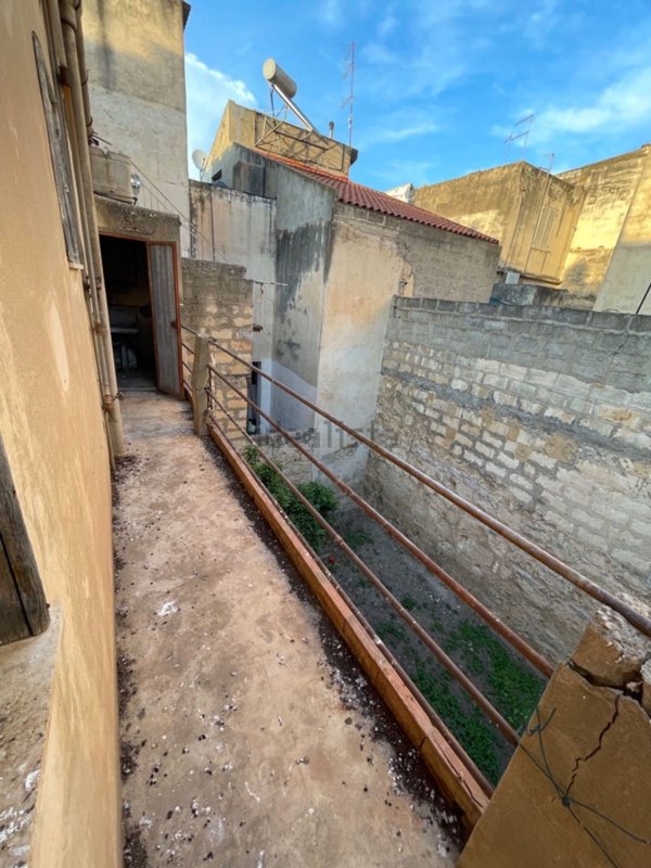casa indipendente in vendita a Vittoria
