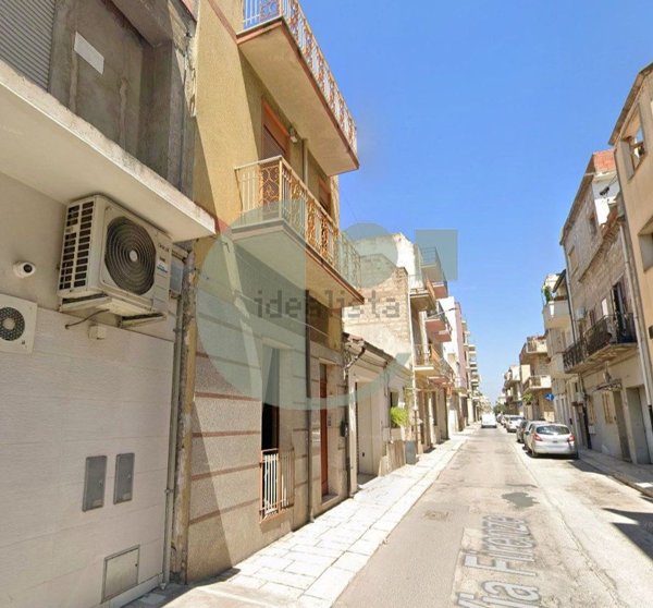 casa indipendente in vendita a Vittoria