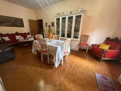 casa indipendente in vendita a Vittoria