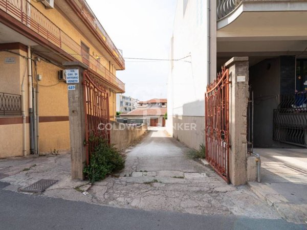 casa indipendente in vendita a Vittoria
