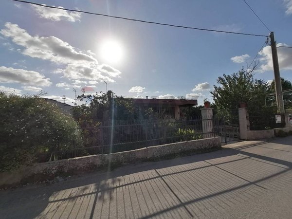 casa indipendente in vendita a Vittoria in zona Scoglitti