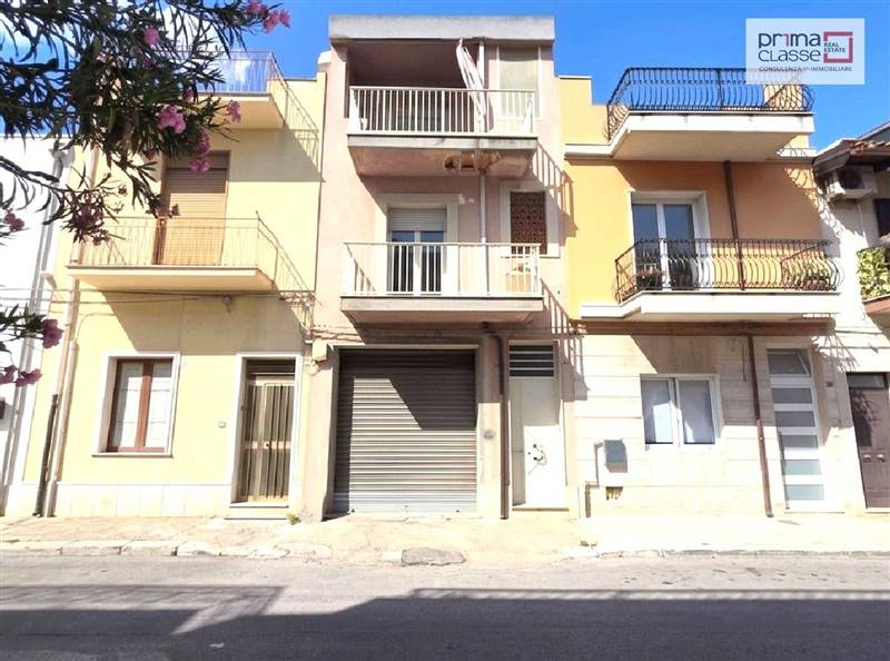 casa indipendente in vendita a Vittoria