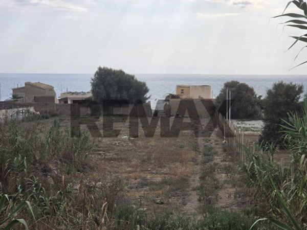 albergo in vendita a Vittoria in zona Scoglitti