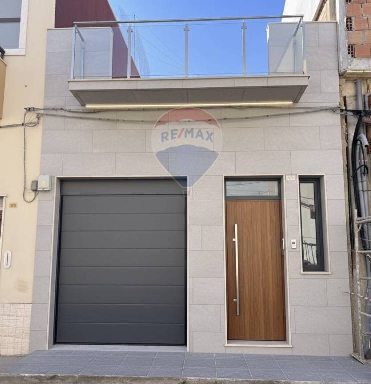 casa indipendente in vendita a Vittoria