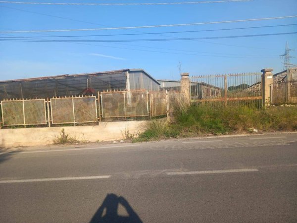terreno edificabile in vendita a Vittoria in zona Scoglitti