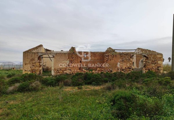 terreno agricolo in vendita a Vittoria in zona Scoglitti
