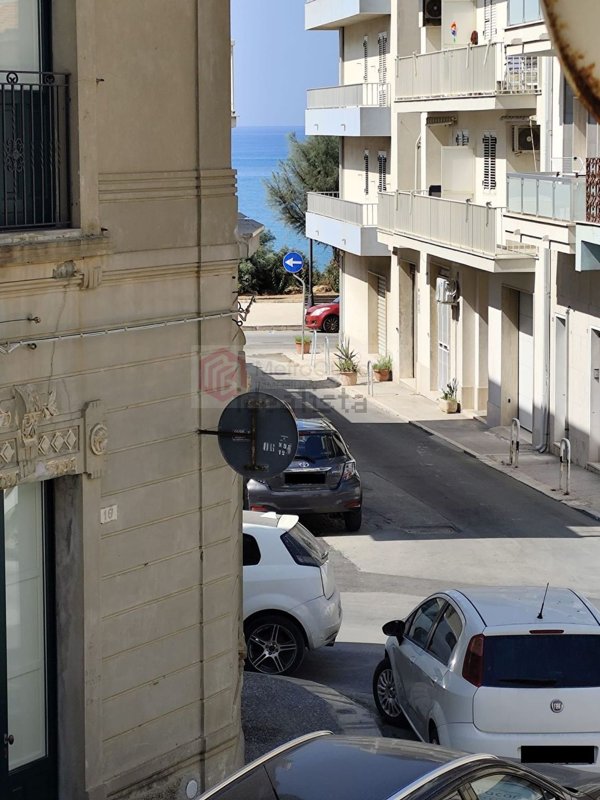 casa indipendente in vendita a Vittoria in zona Scoglitti