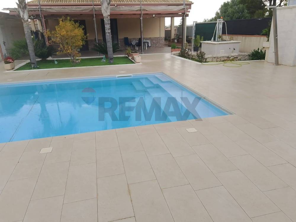 casa indipendente in vendita a Vittoria in zona Scoglitti
