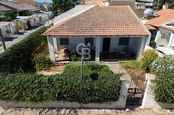 casa indipendente in vendita a Vittoria in zona Scoglitti