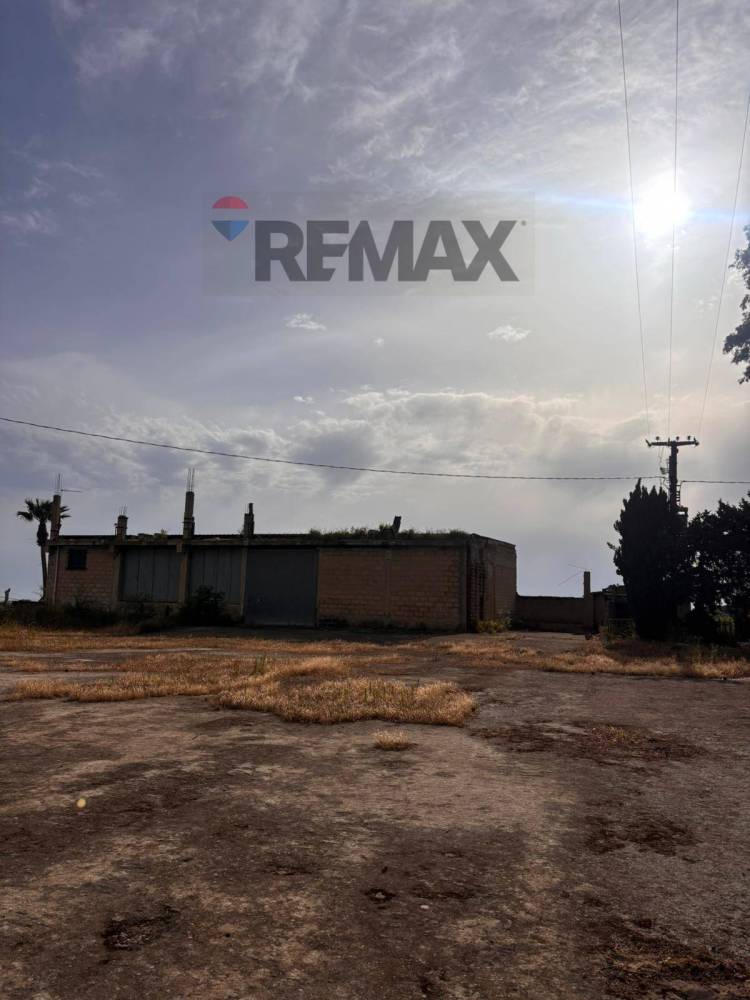 locale commerciale in vendita a Vittoria in zona Scoglitti