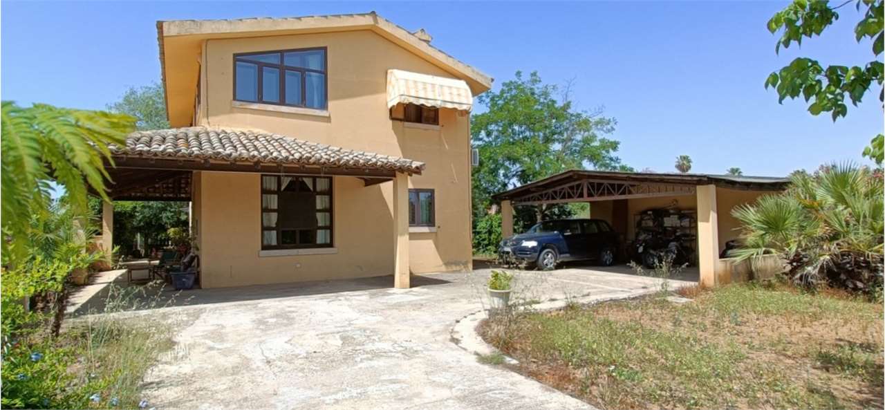 casa indipendente in vendita a Vittoria in zona Scoglitti