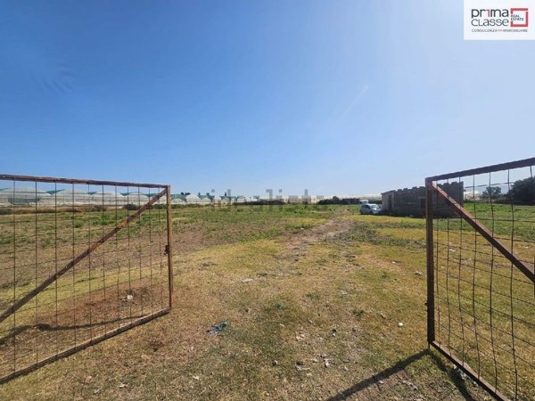 terreno agricolo in vendita a Vittoria in zona Scoglitti