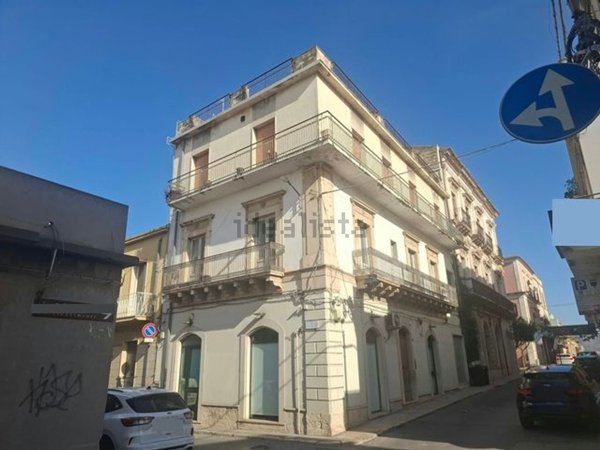 casa indipendente in vendita a Vittoria