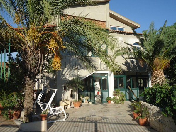 casa indipendente in vendita a Vittoria in zona Scoglitti