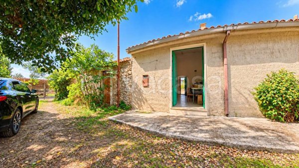 casa indipendente in vendita a Vittoria