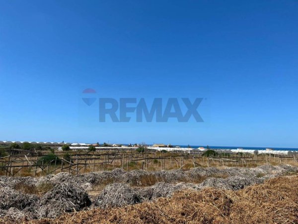 terreno agricolo in vendita a Vittoria in zona Scoglitti