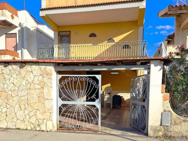 casa indipendente in vendita ad Augusta