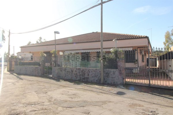 casa indipendente in vendita ad Augusta