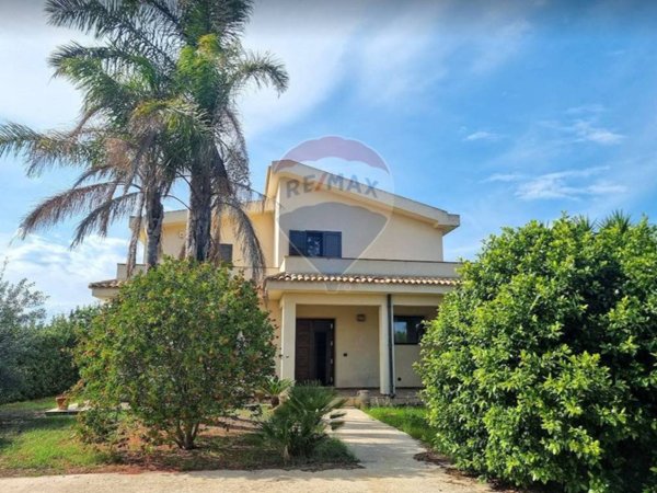 casa indipendente in vendita ad Augusta