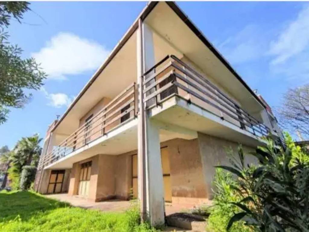 casa indipendente in vendita ad Augusta