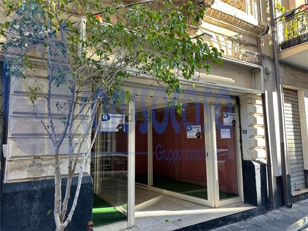 locale commerciale in vendita ad Augusta