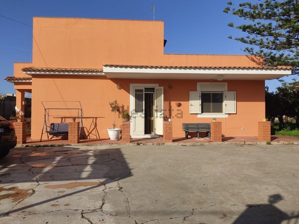casa indipendente in vendita ad Augusta