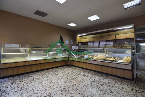 locale commerciale in vendita ad Augusta