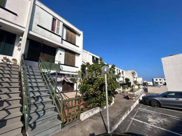 casa indipendente in vendita ad Augusta