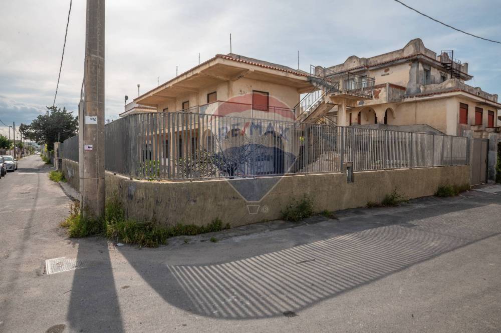 casa indipendente in vendita ad Augusta