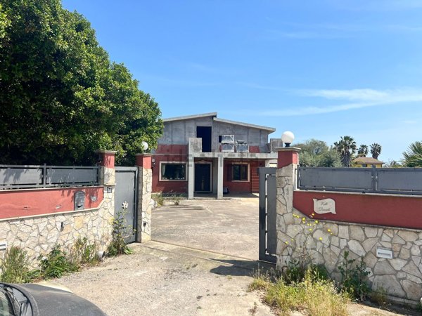 casa indipendente in vendita ad Augusta