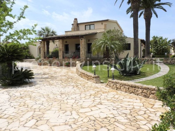 casa indipendente in vendita ad Augusta