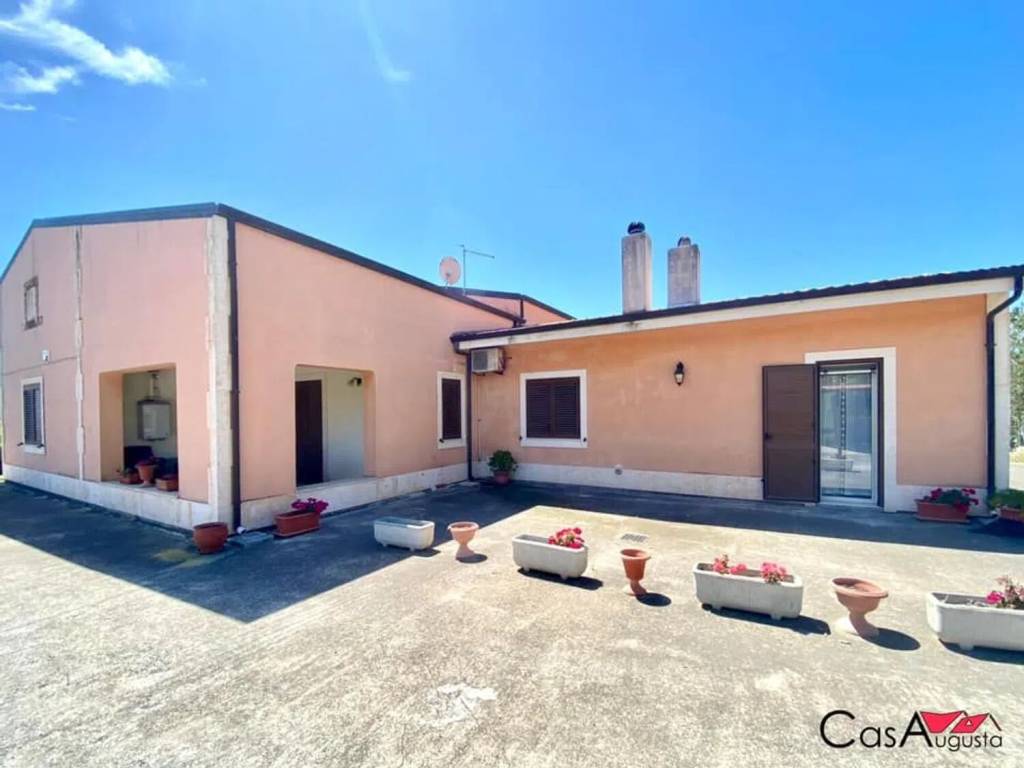 casa indipendente in vendita ad Augusta