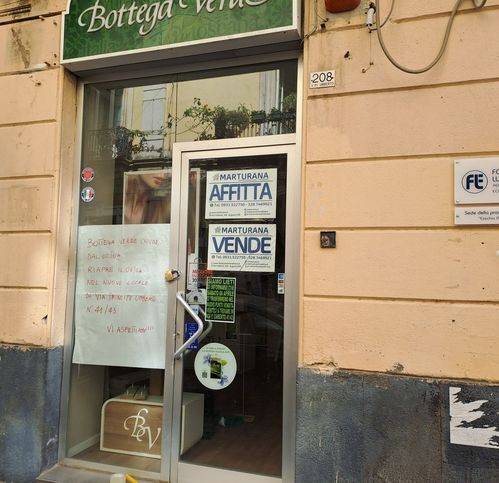 locale commerciale in vendita ad Augusta