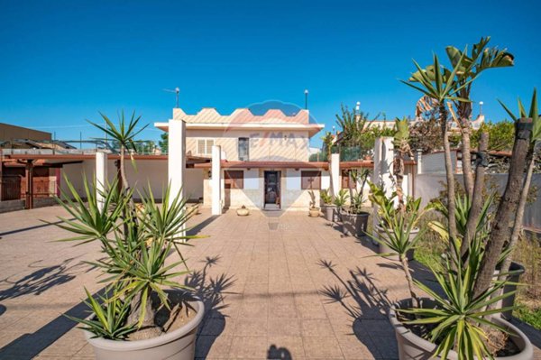 casa indipendente in vendita ad Augusta