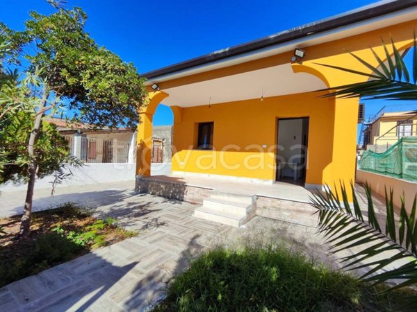 casa indipendente in vendita ad Augusta