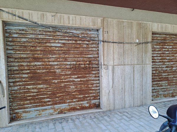 locale commerciale in vendita ad Augusta