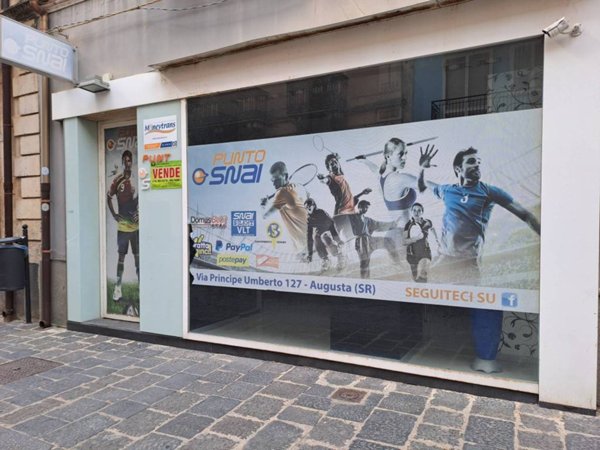 negozio in vendita ad Augusta