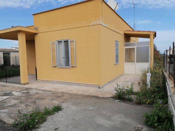 casa indipendente in vendita ad Augusta