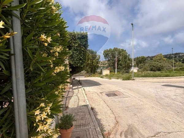 casa indipendente in vendita ad Augusta