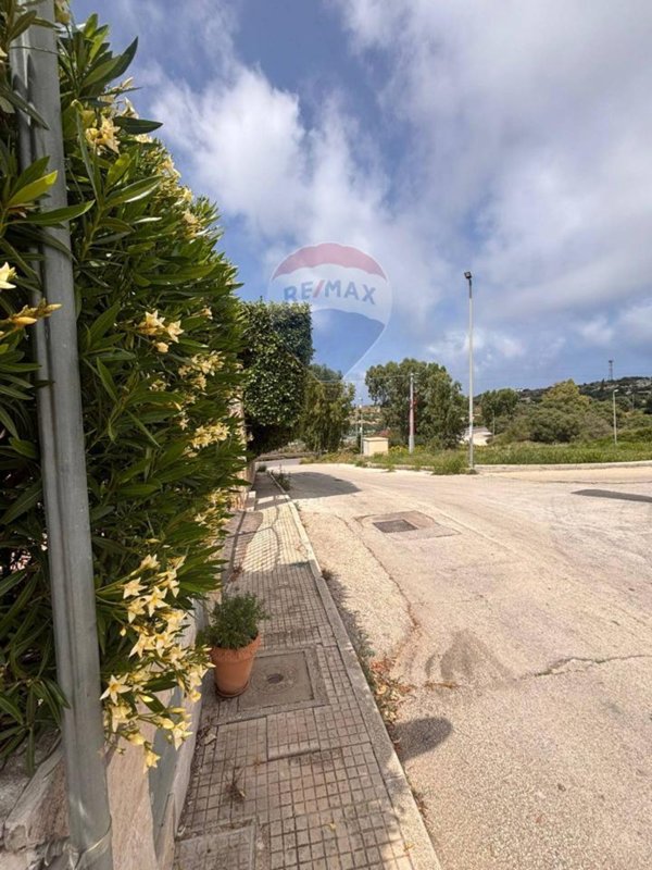 casa indipendente in vendita ad Augusta