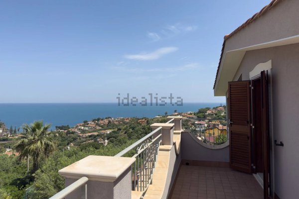 casa indipendente in vendita ad Augusta